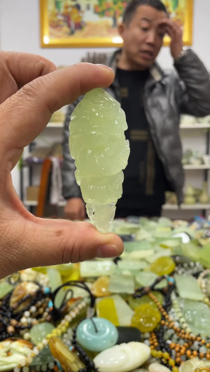 【闪购商品】岫玉吊坠未镶嵌             