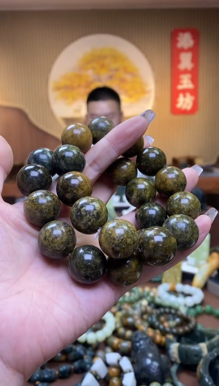 【闪购商品】和田玉手串未镶嵌多样性随机发一