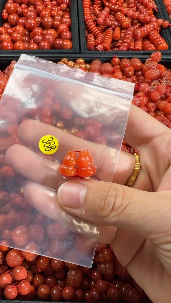 【闪购商品】南红玛瑙颈饰未镶嵌1