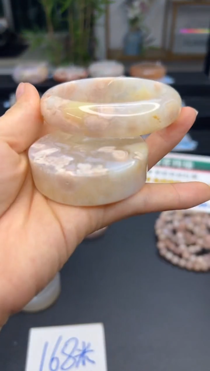 【闪购商品】石英质玉手镯未镶嵌A1592(56圈赠送镯心)