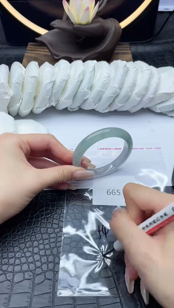 未镶嵌手镯翡翠翡翠一物一图665