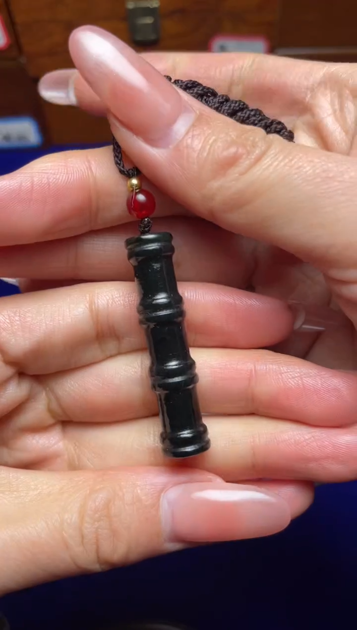 未镶嵌和田玉把件V***过和田玉