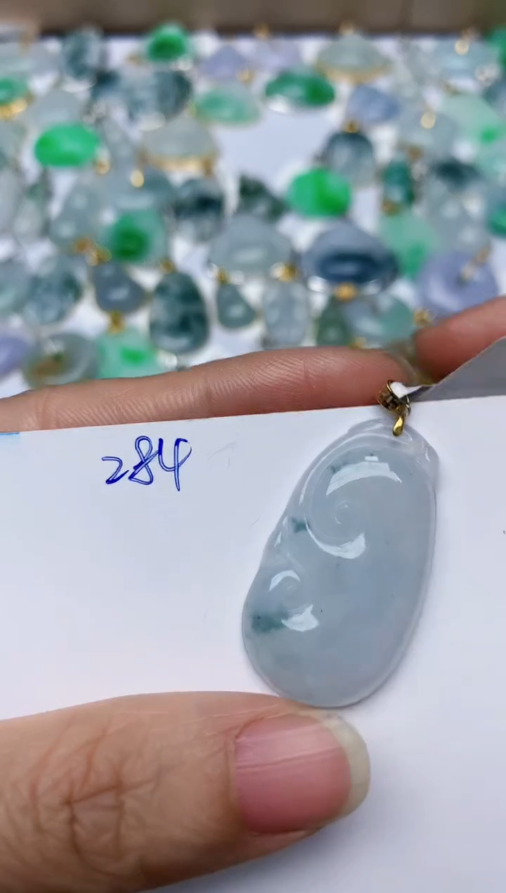 【闪购商品】翡翠颈饰18K金镶嵌天然翡翠A货   