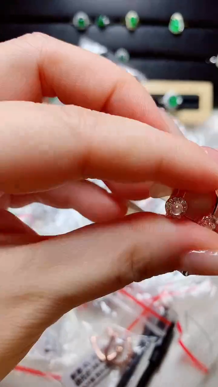 翡翠戒指银S925镶嵌天然翡翠s925银镶嵌