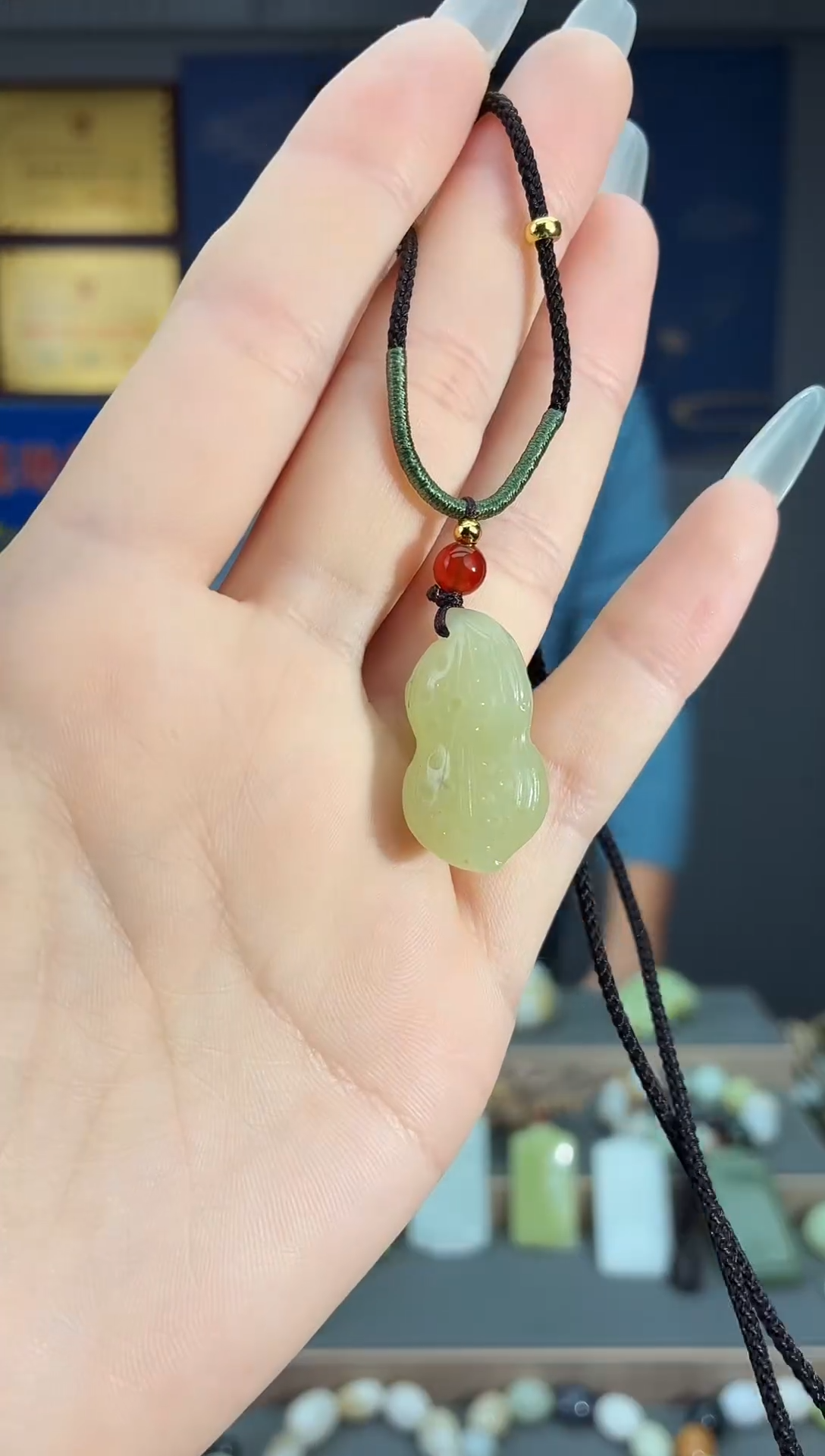 颈饰未镶嵌和田玉1