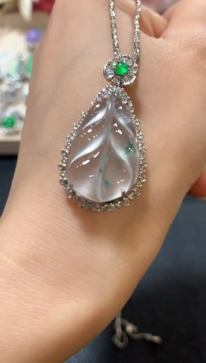 吊坠(不含链)18K金镶嵌翡翠z106 