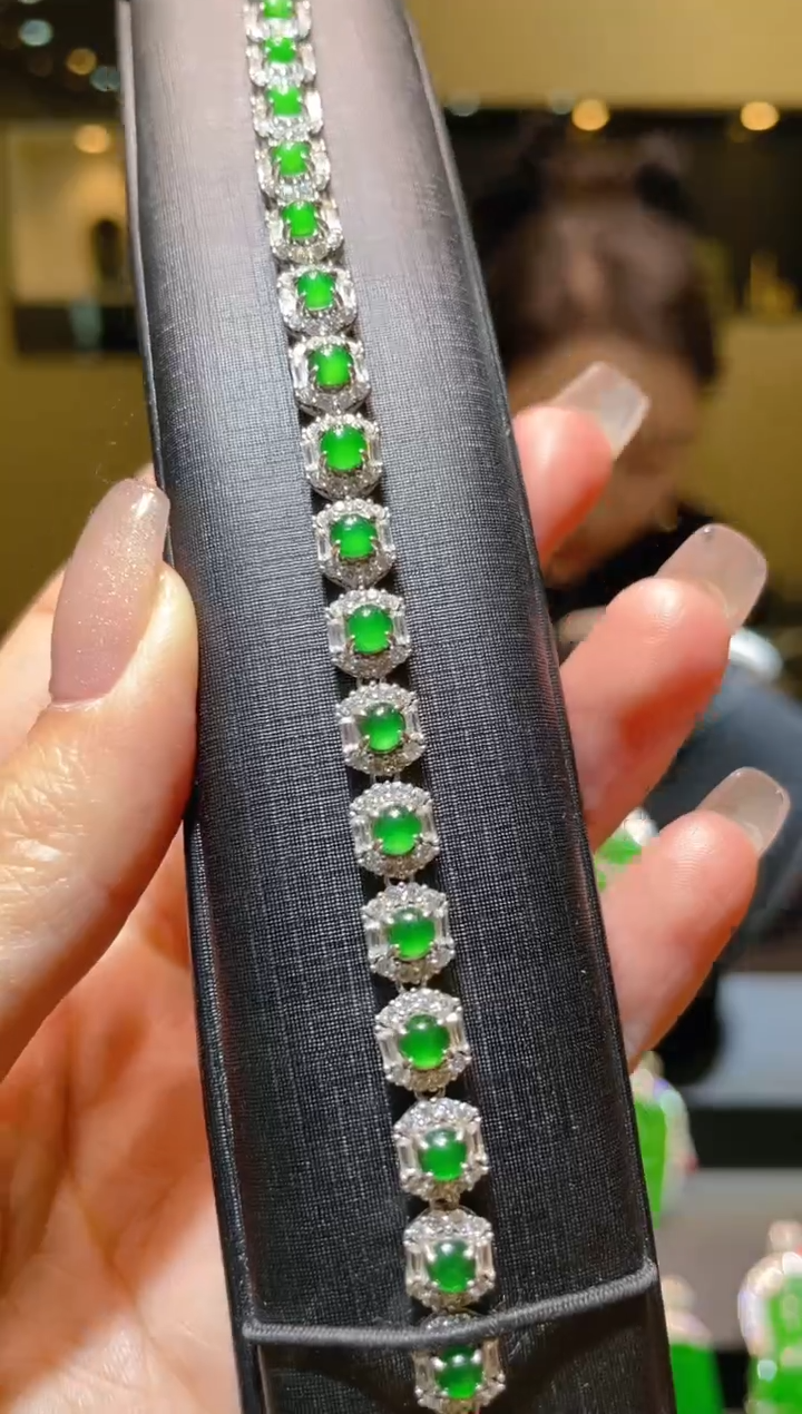 【闪购商品】翡翠吊坠(不含链)银S925镶嵌A16