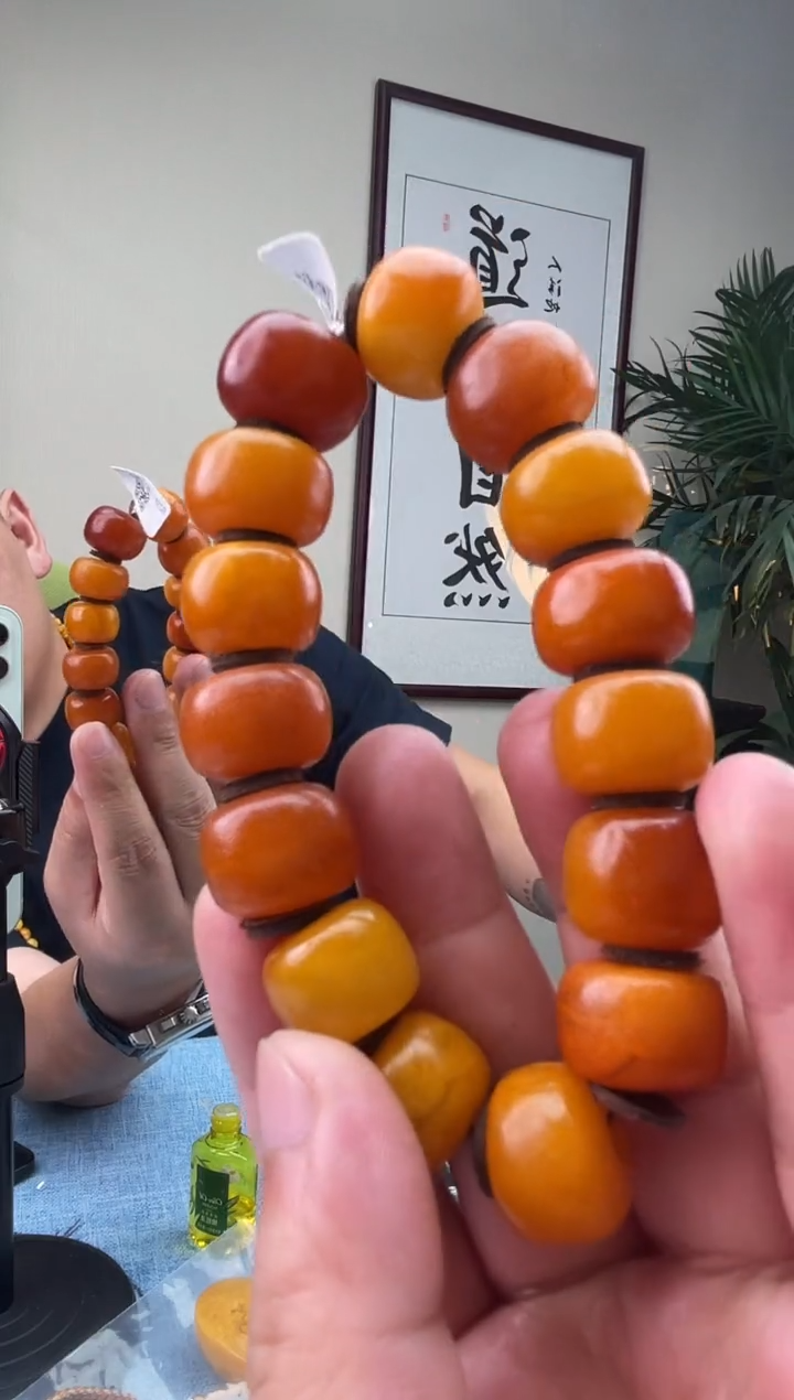 未镶嵌蜜蜡珠宝奇石H46，18微瑕假一罚十 发其一H