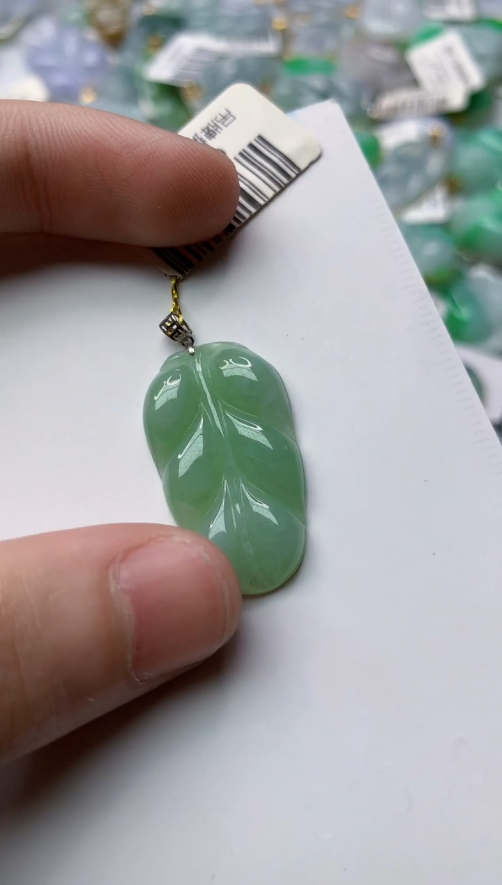 【闪购商品】翡翠颈饰18K金镶嵌4............