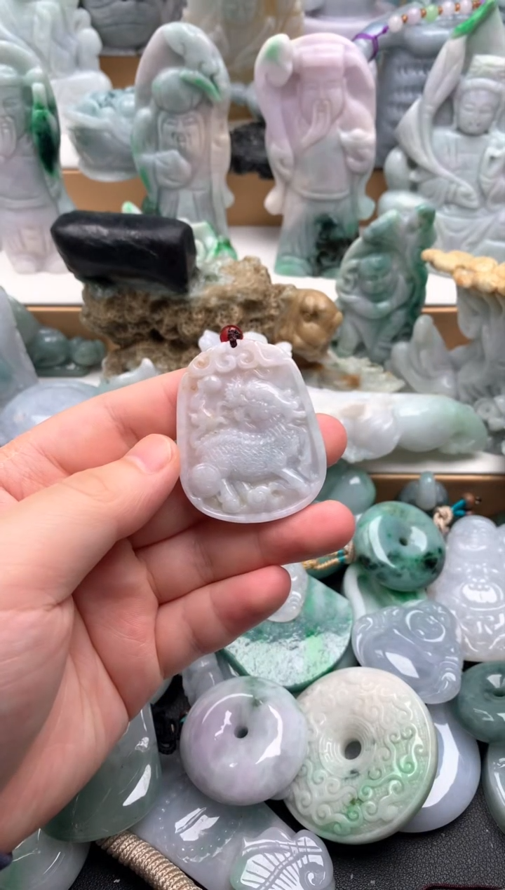 吊坠(不含链)未镶嵌翡翠1