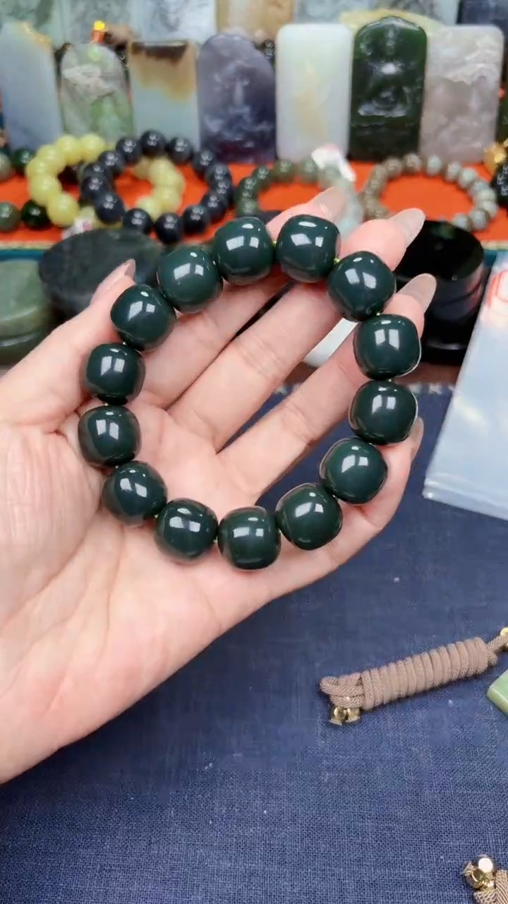 颈饰未镶嵌和田玉和田玉