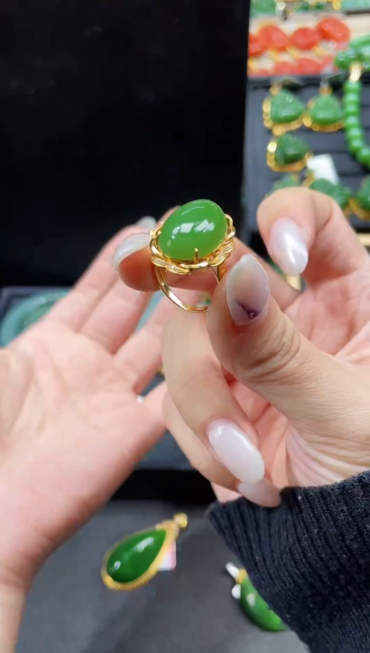 【闪购商品】和田玉18K金镶嵌戒指多样性发一Z