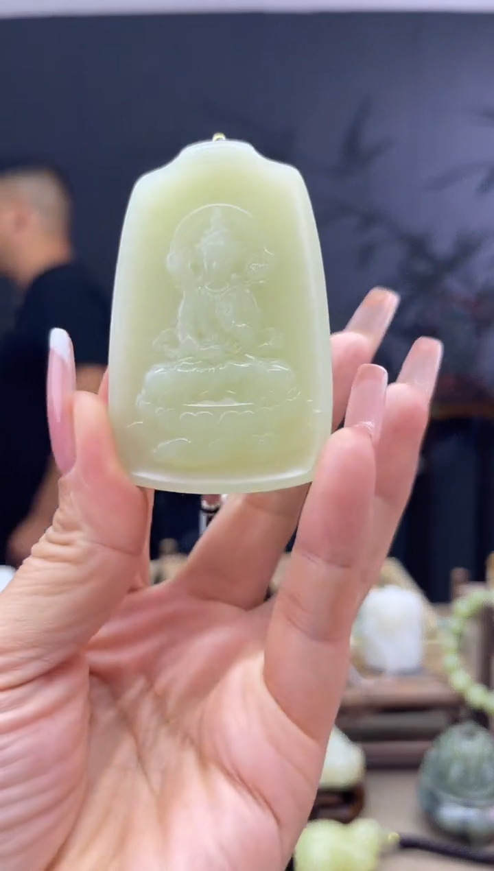 颈饰未镶嵌和田玉1