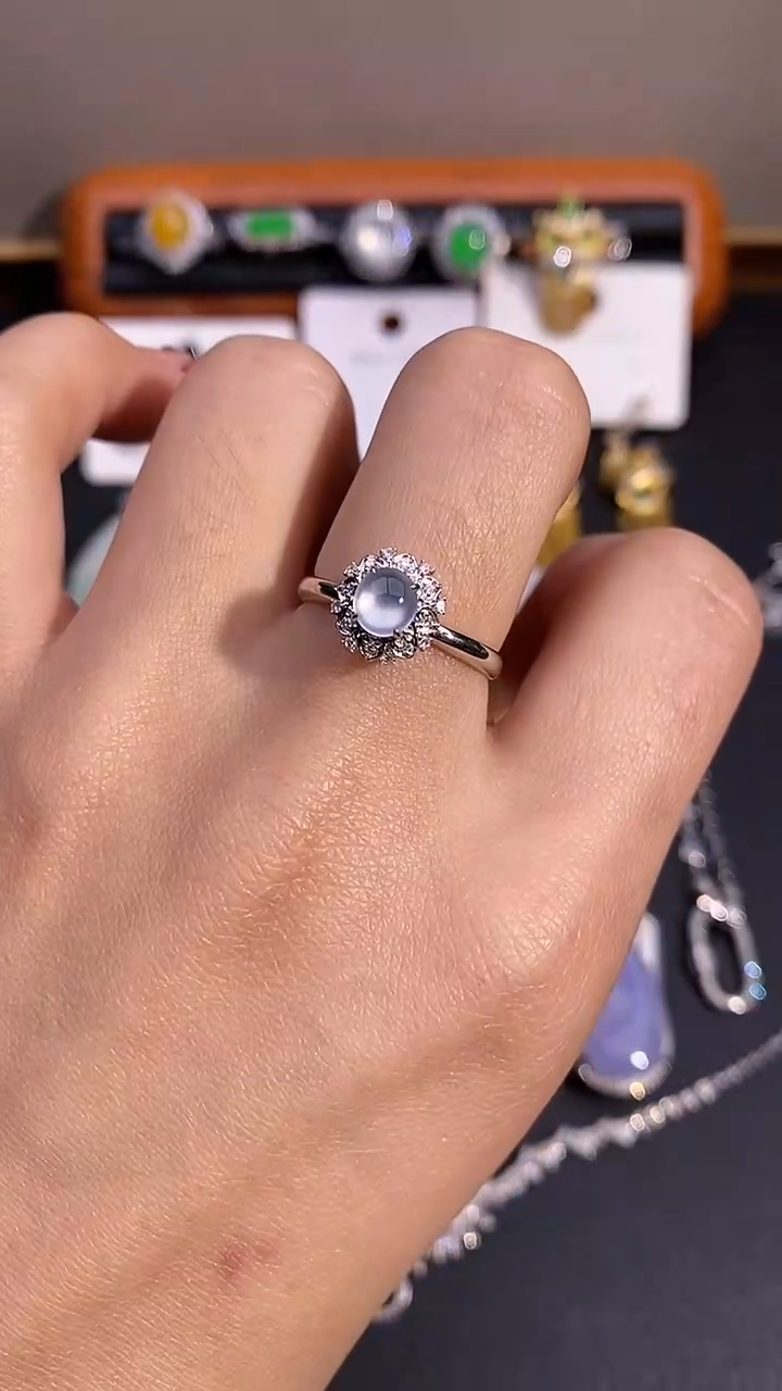 【闪购商品】翡翠戒指18K金镶嵌戒指