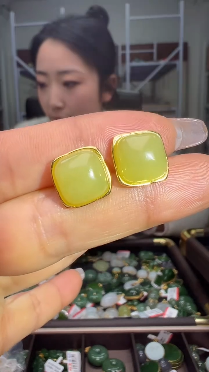 颈饰银S925镶嵌和田玉（多样性发货.发其一)1.02.110