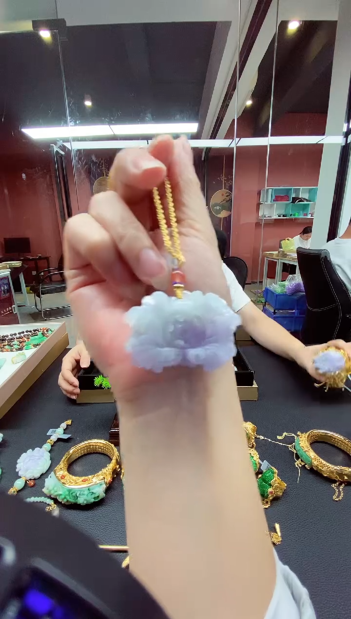 翡翠未镶嵌颈饰翡翠吊坠