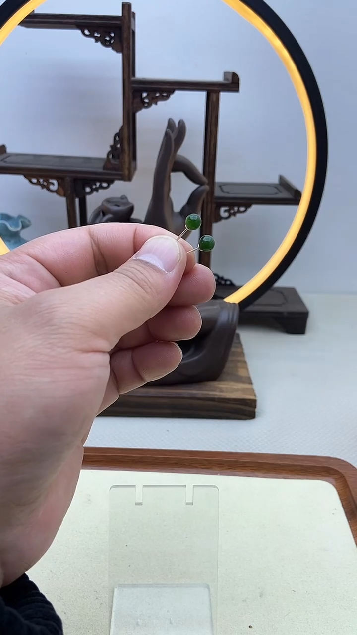 【闪购商品】和田玉耳饰未镶嵌碧玉100