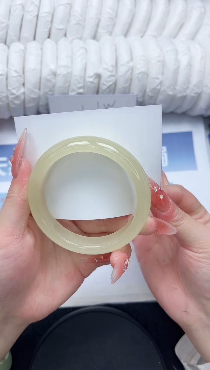 石英质玉未镶嵌手镯98-58