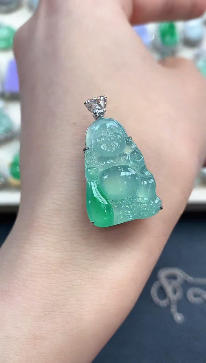 【闪购商品】翡翠吊坠(不含链)18K金镶嵌C61 