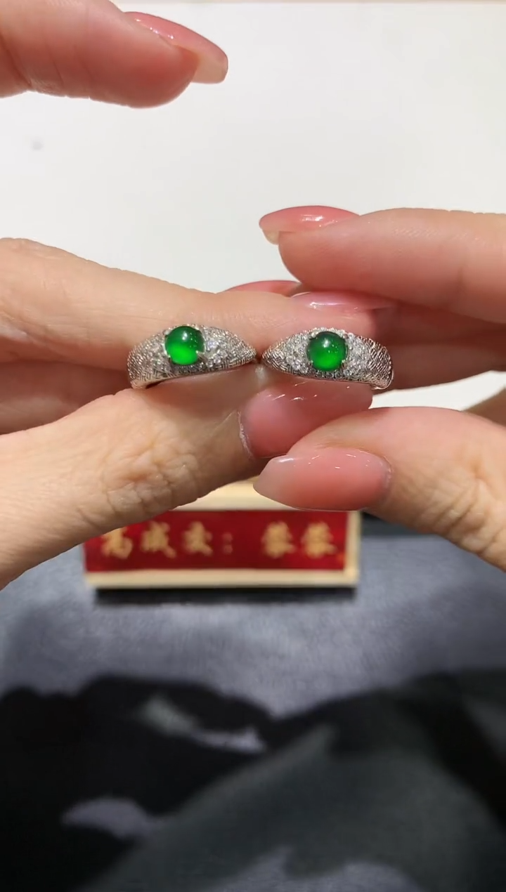 【闪购商品】翡翠吊坠(不含链)银S925镶嵌1多人多样性随机发货1件