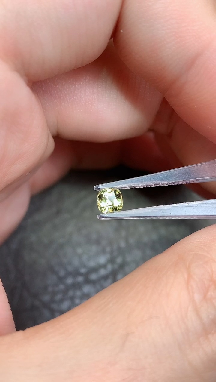 【闪购商品】金绿宝石裸石未镶嵌枕形 **