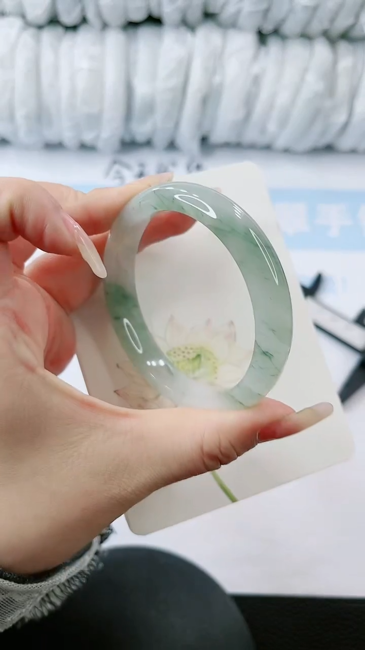 【闪购商品】石英质玉手镯未镶嵌 多样性发货P779