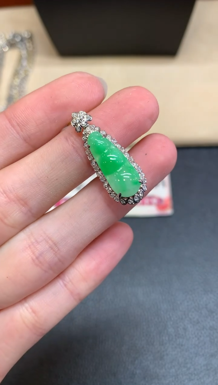 【闪购商品】翡翠颈饰18K金镶嵌【无鉴赏期】