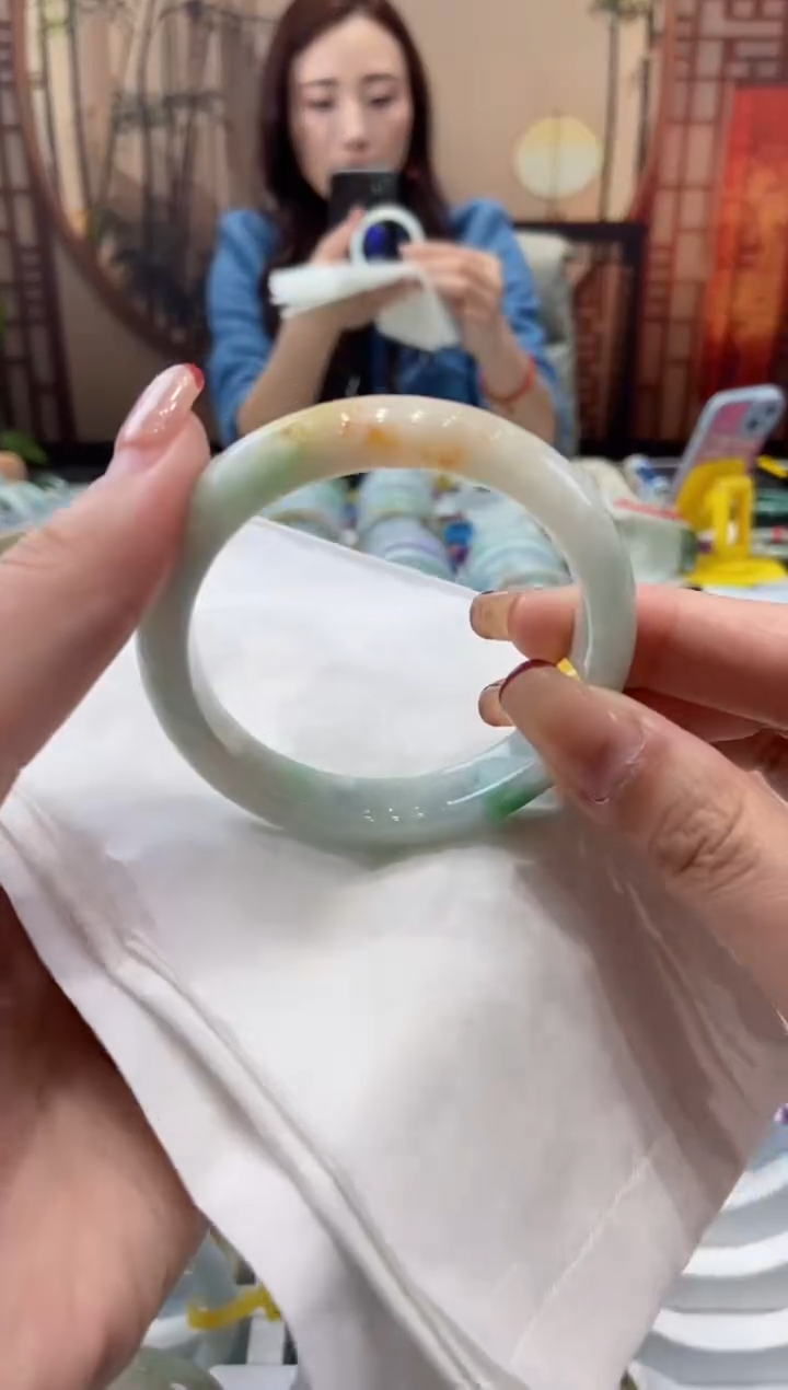 【闪购商品】翡翠手镯未镶嵌00007516