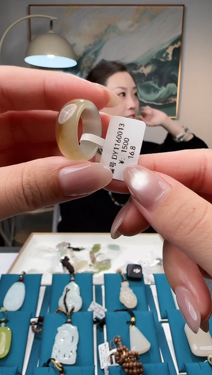 颈饰未镶嵌和田玉吊坠DY16.8