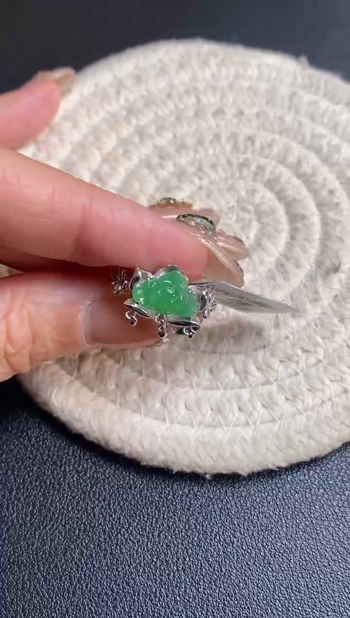 颈饰银S925镶嵌翡翠净货18001