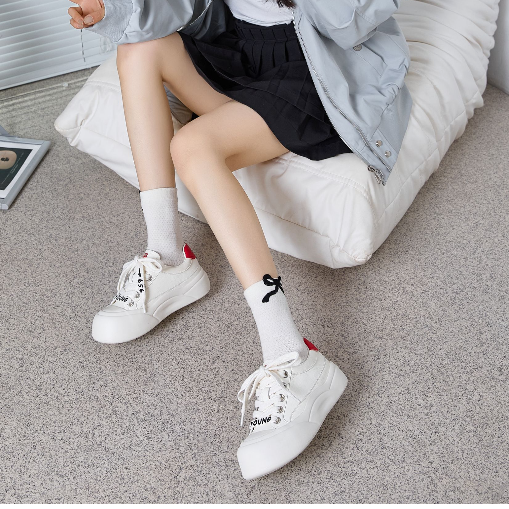 5606 丑萌大头鞋女春季新款舒适平底单鞋百搭系带厚底面包小白鞋