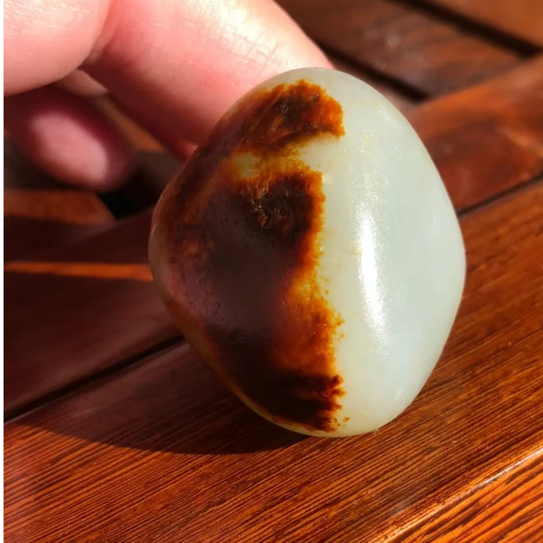 新疆天然和田玉洒金皮原石籽料