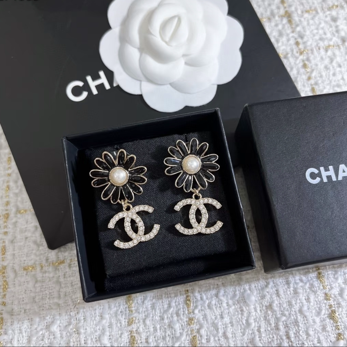 95新 Chanel/香奈儿  珍珠太阳花水钻双c耳钉 18564338