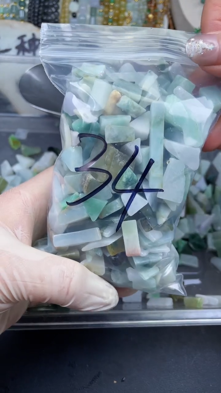 【闪购商品】翡翠颈饰未镶嵌天然翡翠小号500克34