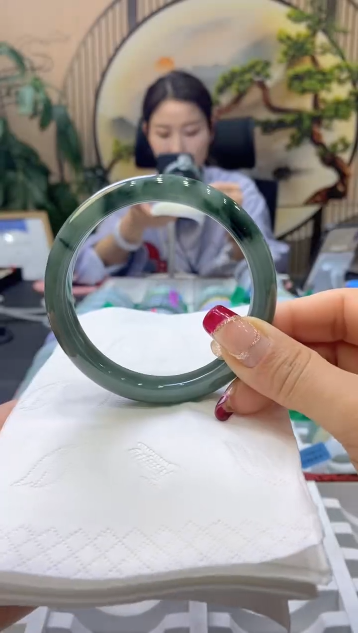 【闪购商品】翡翠手镯未镶嵌99908038