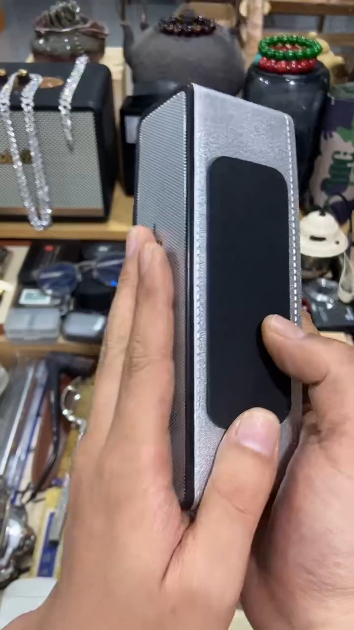 瓷片闪购商品  如图所示