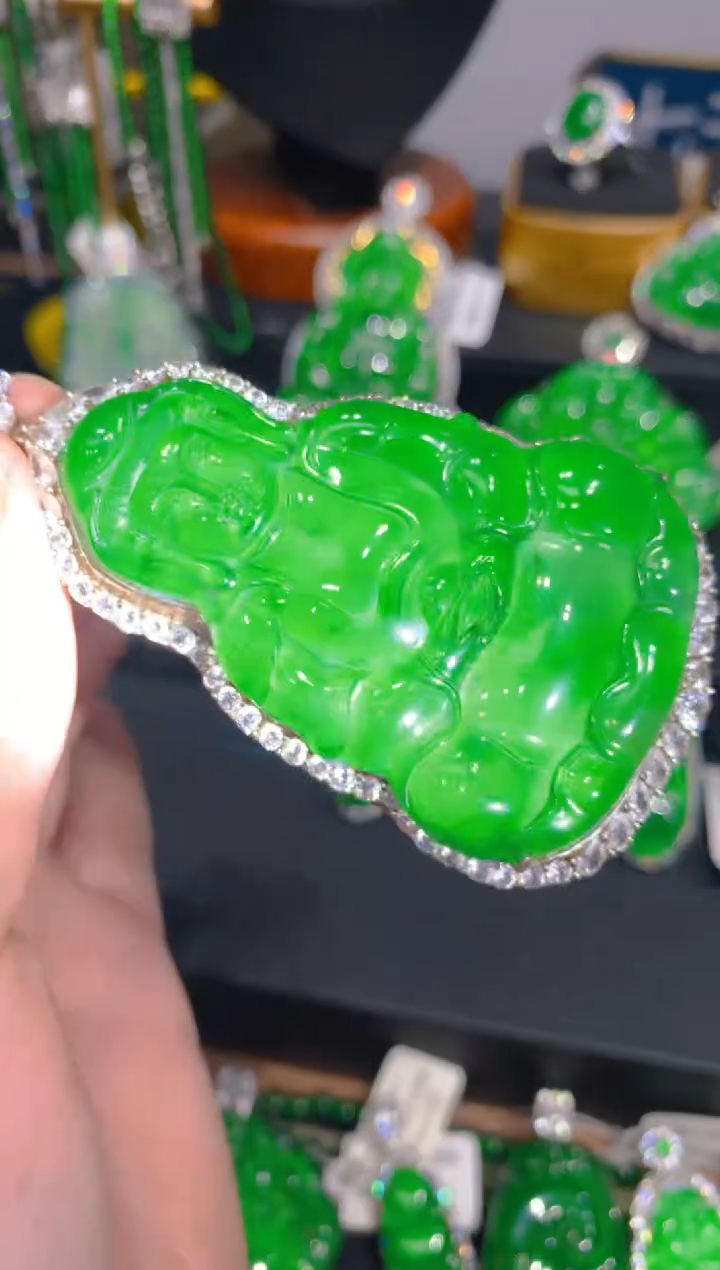 【闪购商品】翡翠颈饰银S925镶嵌45一季