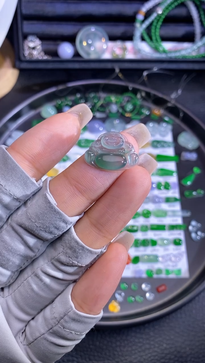 未镶嵌挂件翡翠佛公