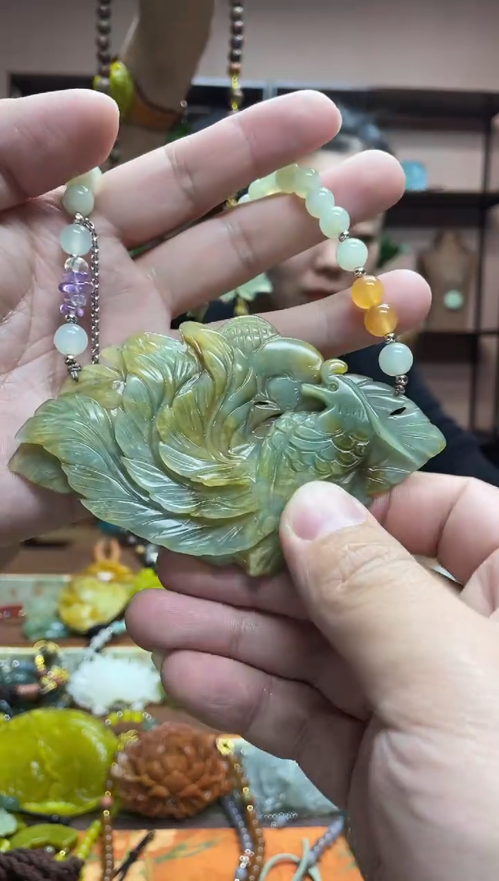 未镶嵌岫玉吊坠妍*·