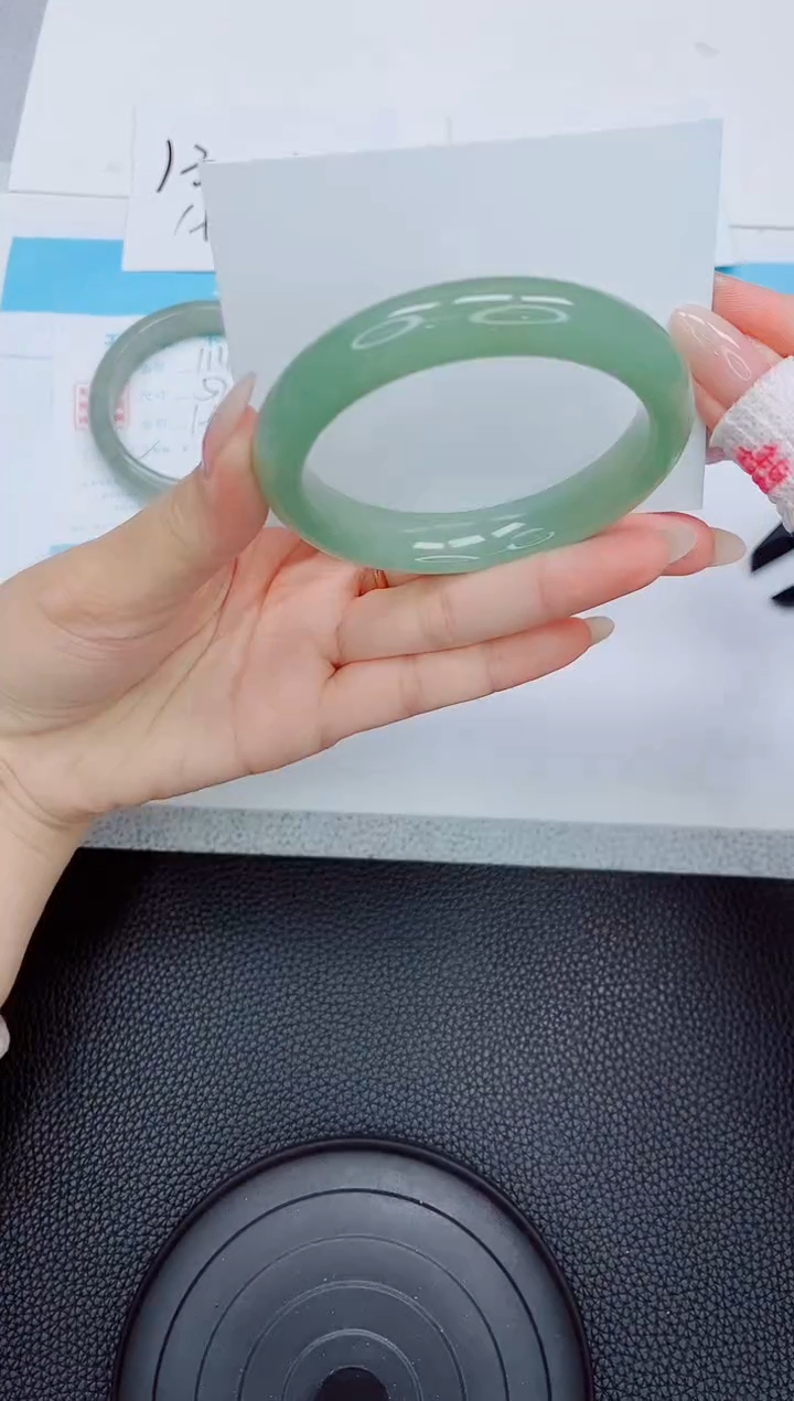 石英质玉手镯未镶嵌115-58.4