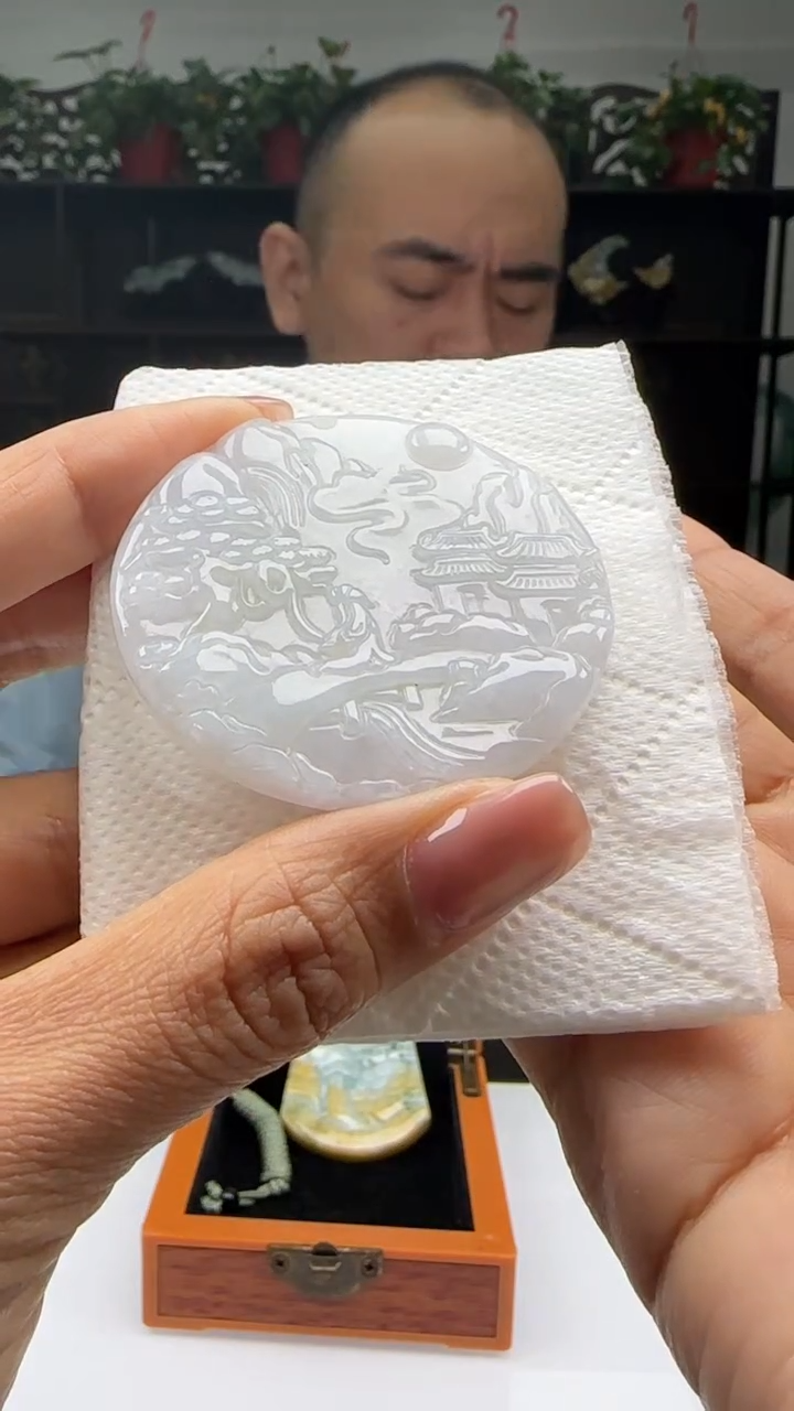 【闪购商品】翡翠颈饰未镶嵌天然翡翠A货吊坠