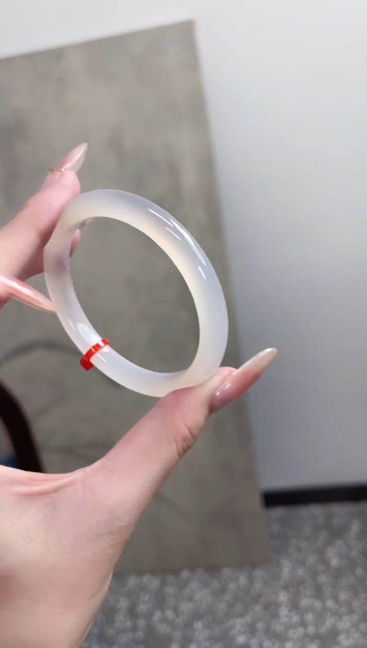 【闪购商品】玛瑙/玉髓手镯未镶嵌55-56圈 需要包容