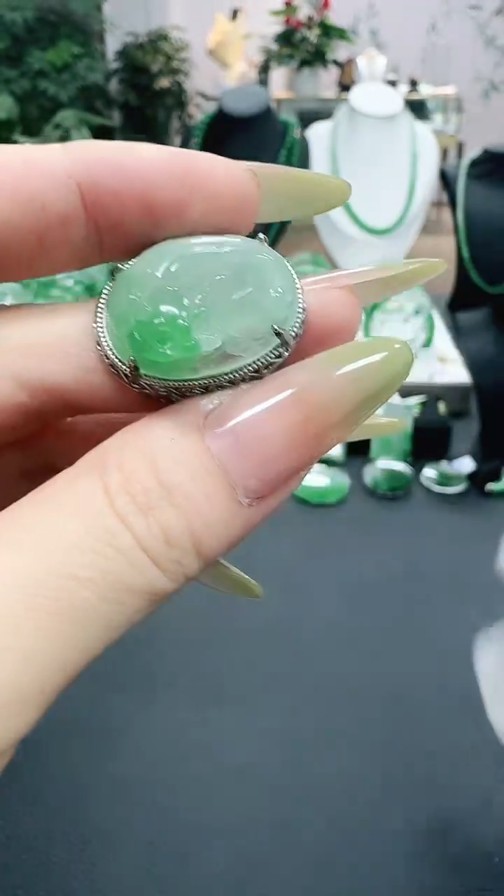 未镶嵌1石英质玉（非洲翠）/7655