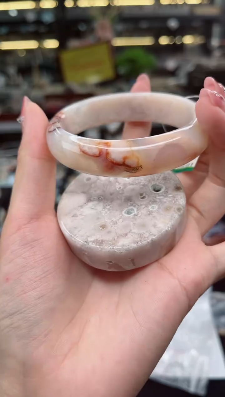 【闪购商品】石英质玉手镯未镶嵌55圈口（赠品镯心）1538643