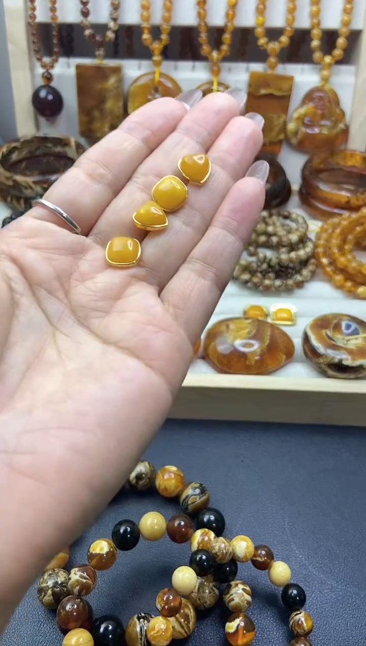 无非金属用****2鹅黄两对耳钉