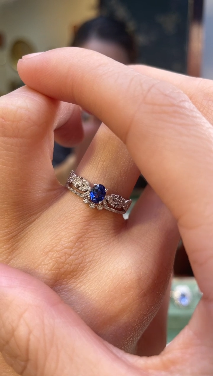 【闪购商品】蓝宝石戒指18K金镶嵌主石：0.58ct