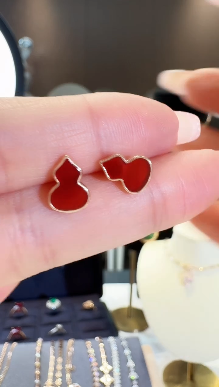 【闪购商品】玛瑙/玉髓耳钉18K金镶嵌葫芦耳钉