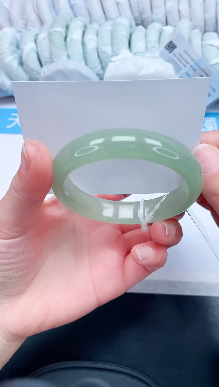 【闪购商品】石英质玉手镯未镶嵌14-60.6