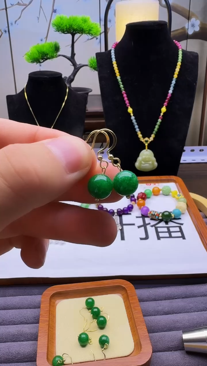 翡翠14K金镶嵌耳饰E02