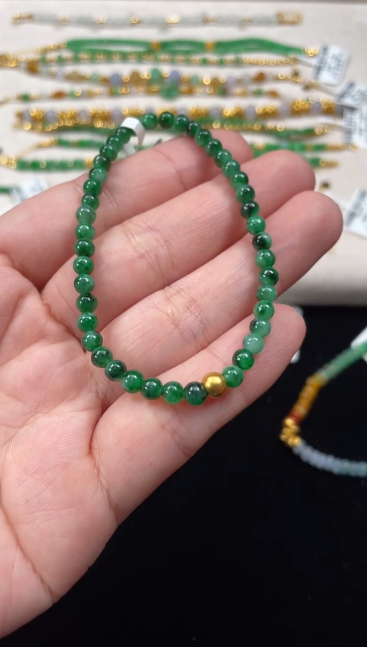 足金镶嵌手串翡翠一条   P486